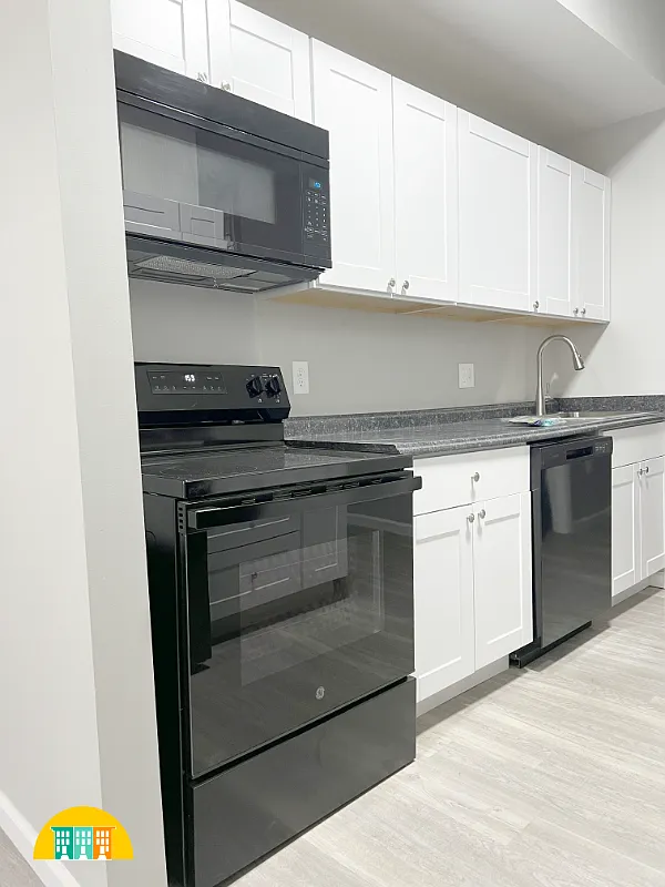 3 bed, 1500 sqft, $1,650 — Photo 1