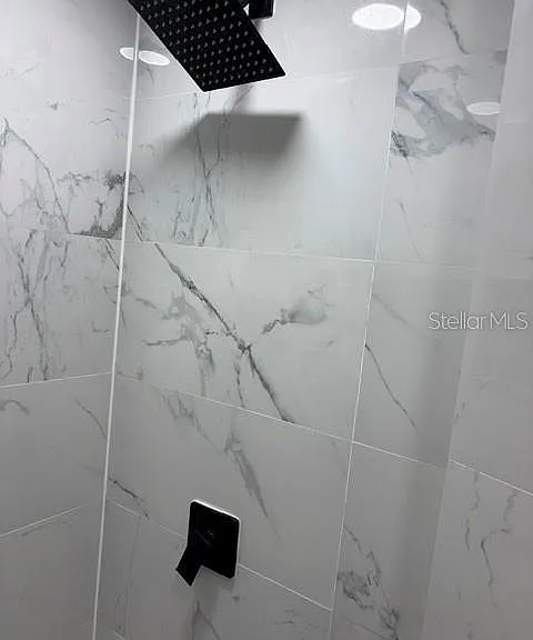 12624 Indiana Woods Ln — Photo 18