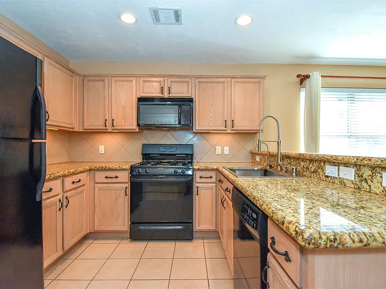 7215 Kransburg Ranch Dr — Photo 6