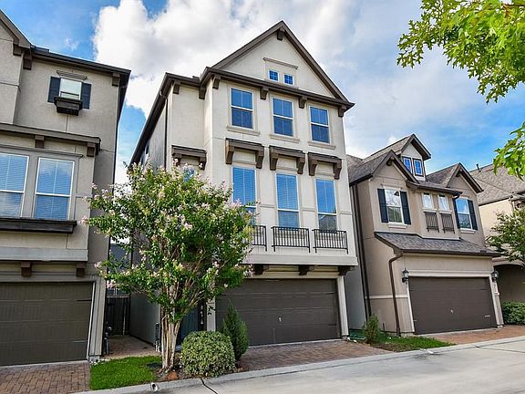 2nd image of 10808 Brittmoore Oaks Pl