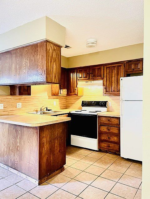 1st image of 602 N Jefferson St APT C