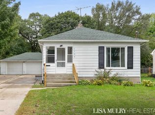 1736 Chapel St SW, Wyoming, MI 49519