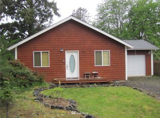 717 S Broadway St, Westport, WA 98595