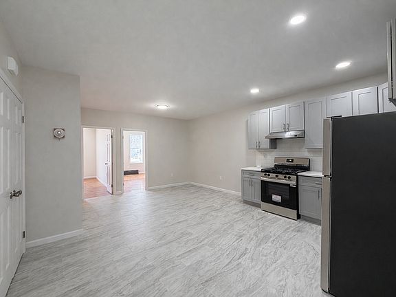 2nd image of 636 Crescent St #1
