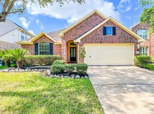 13008 Balsam Breeze Ln, Pearland, TX 77584