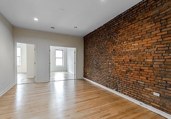 3rd image of 193 Avenue C APT 4