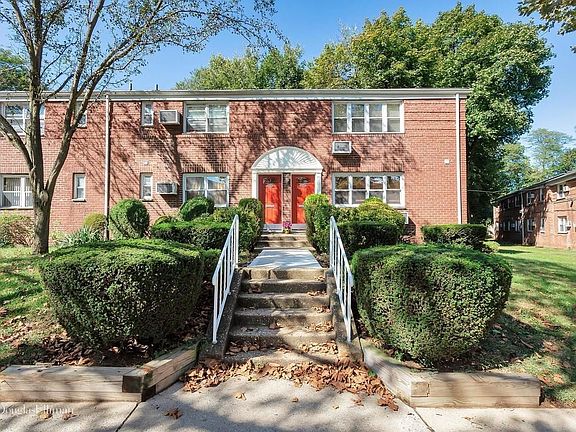 2nd image of 22607 Kingsbury Ave #B
