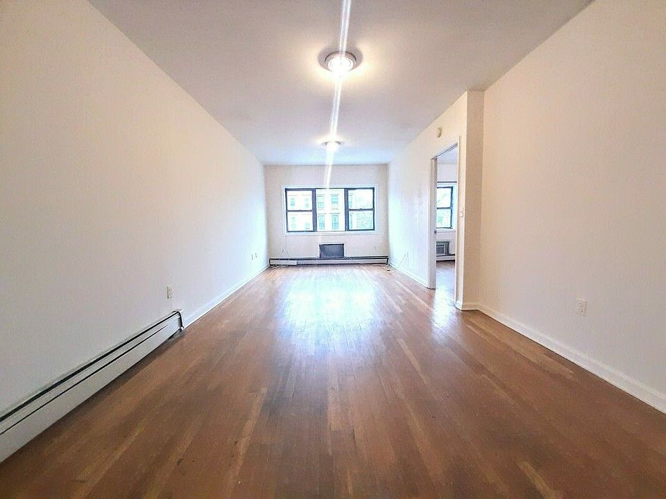 1st image of 686 Willoughby Ave #3