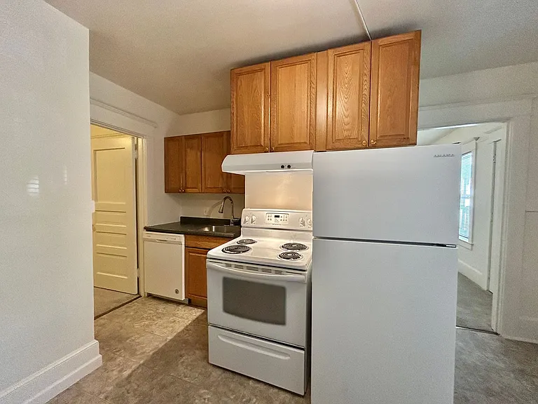Dover Apartments — Photo 11