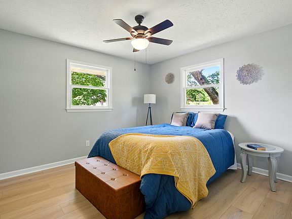 5th image of 601 Riverview Dr