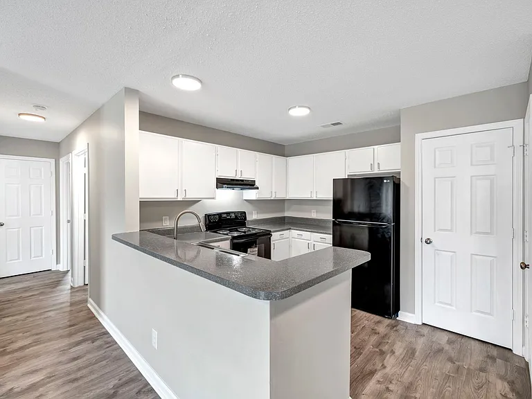 Elm Creek Apartments — Photo 10