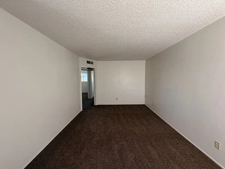1802 Cherry St — Photo 3