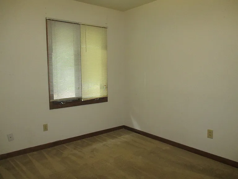 1554 College Way — Photo 7