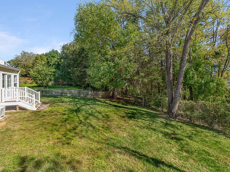 1081 Wintergreen Ln — Photo 50