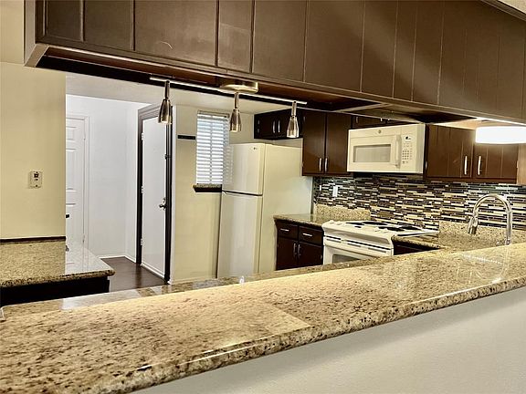 3rd image of 5005 Georgi Ln APT 147