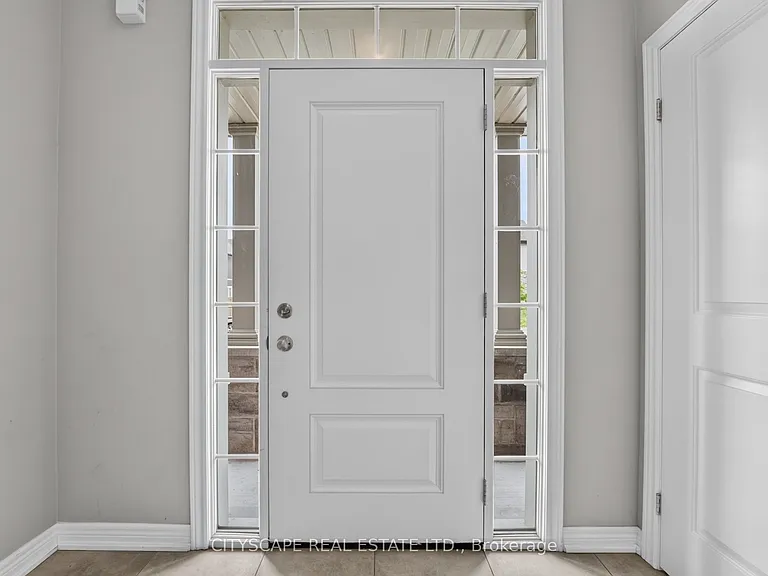 27 Lamb Cres — Photo 8