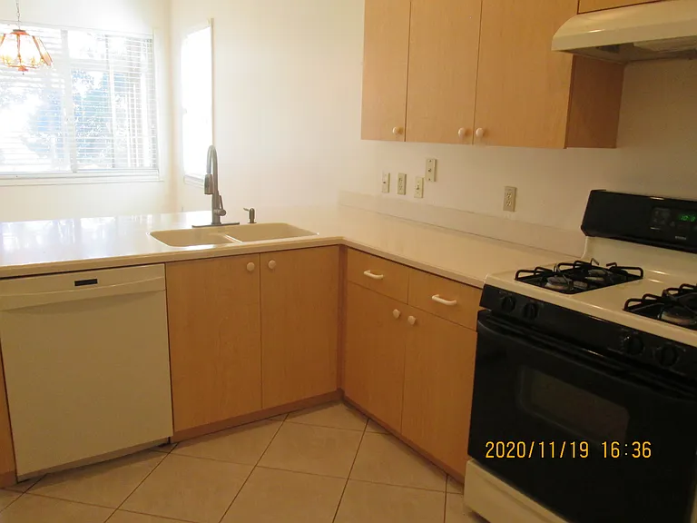 2390 Prairie Dunes — Photo 12