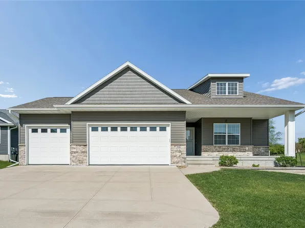 3520 Royal Dr SW, Cedar Rapids, IA 52404