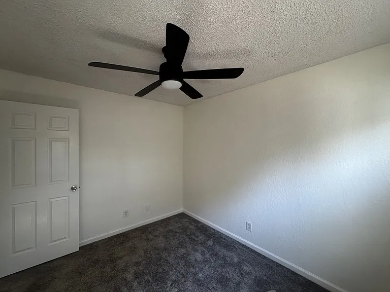 370 Bird St #370 — Photo 5