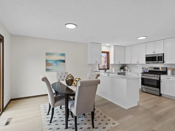 141 Australian Ave, Little Canada, MN 55117