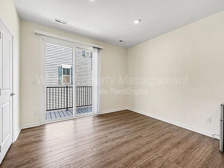 6222 Cleburne Ct — Photo 11
