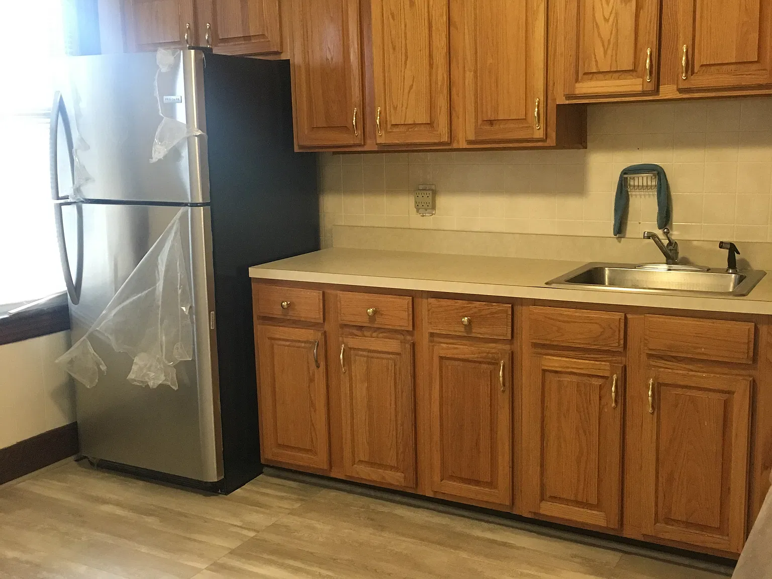 2 bed, 1100 sqft, $1,650 — Photo 3
