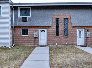 130 Sutton Pl #130, Bloomfield, CT 06002