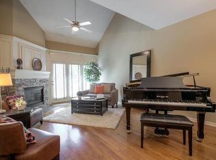 7227 W 144th Ter, Overland Park, KS 66223