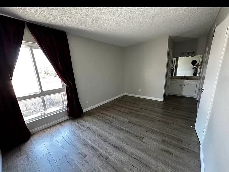2900 Madison Ave #B36 — Photo 6