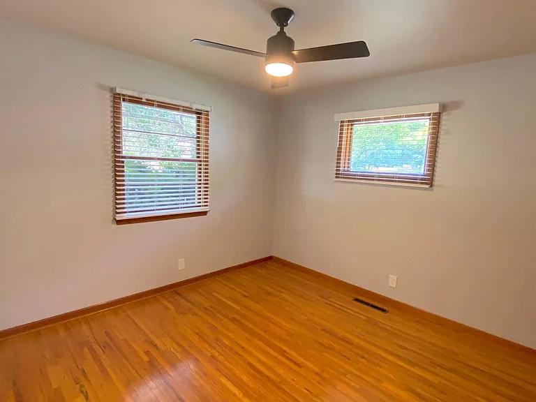 3942 Pace Blvd — Photo 9