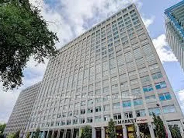 111 Saint Clair Ave W #1607, Toronto, ON M4V 1N5
