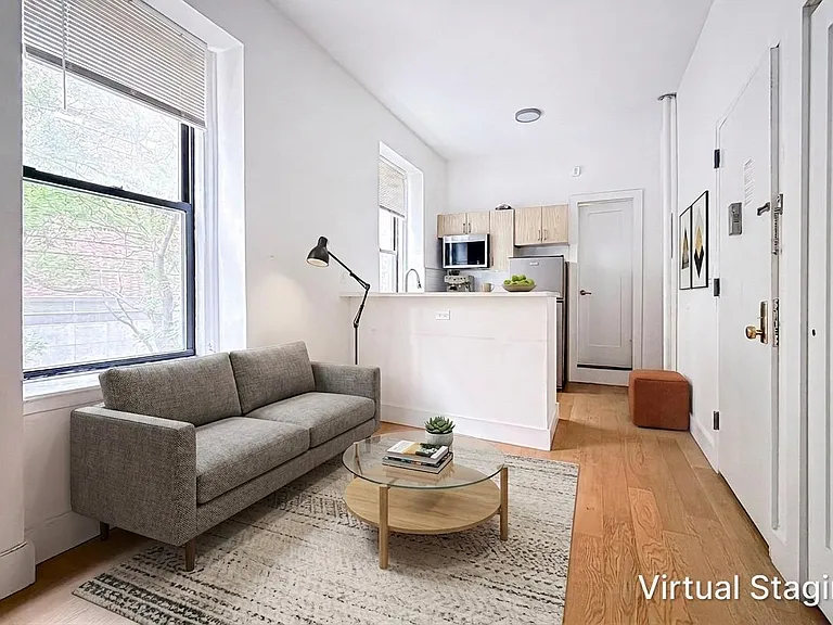 100 W 67th St #2NW — Photo 1