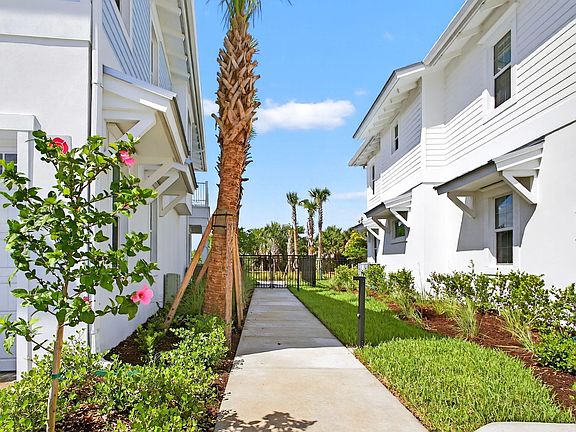 4th image of 125 Water Pointe Place Place #28