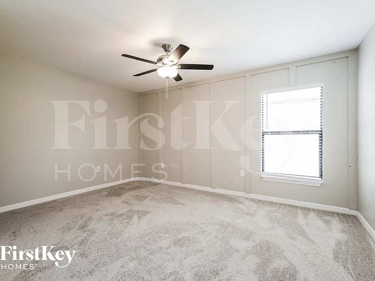 354 Shadow Lakes Dr — Photo 8