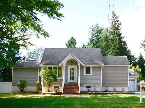 153 Brookside Ave, Westwood, NJ 07675