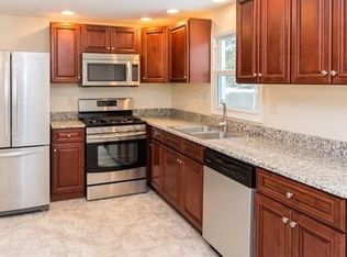 95 Saffron Cir, Springfield, MA 01129