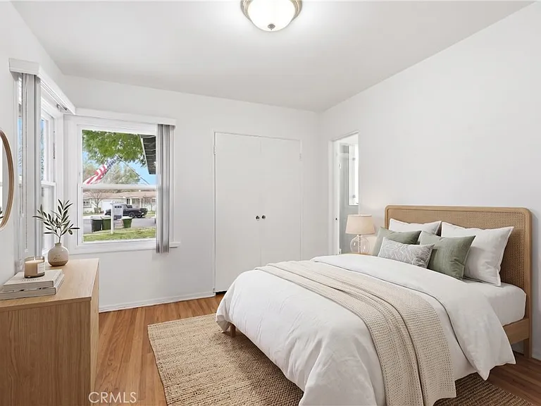 15853 Romar St — Photo 5