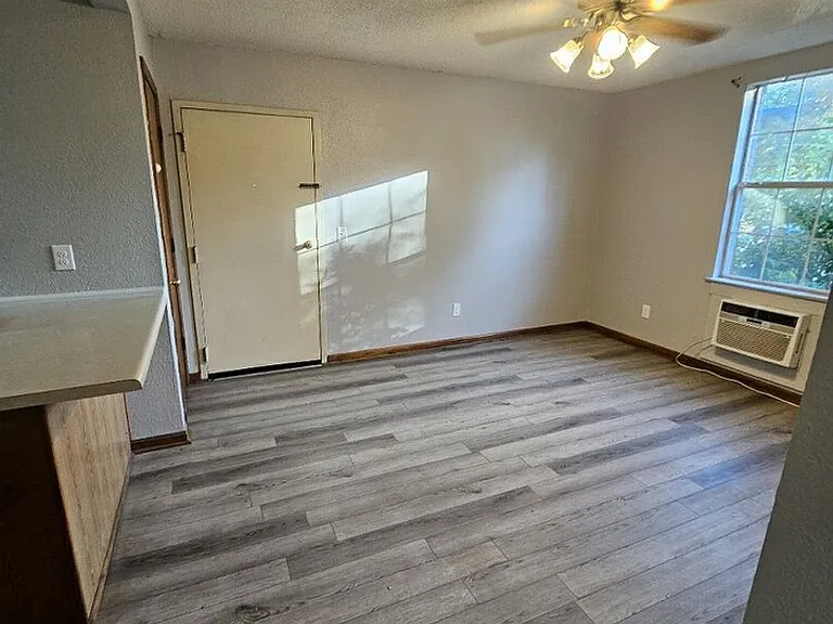 120 Engleside St — Photo 7
