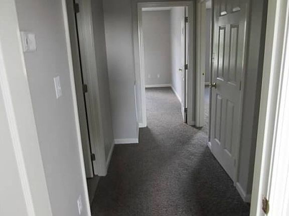 2nd image of 724 Graftons Mill Ln