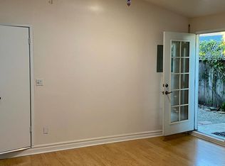 1386 Limu Dr, Carpinteria, CA 93013