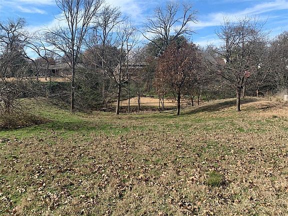 5th image of 202 Hyde Park Dr Lot 11
