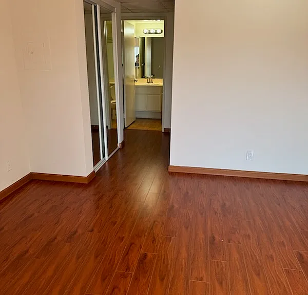 Alexandria Apartments — Photo 5