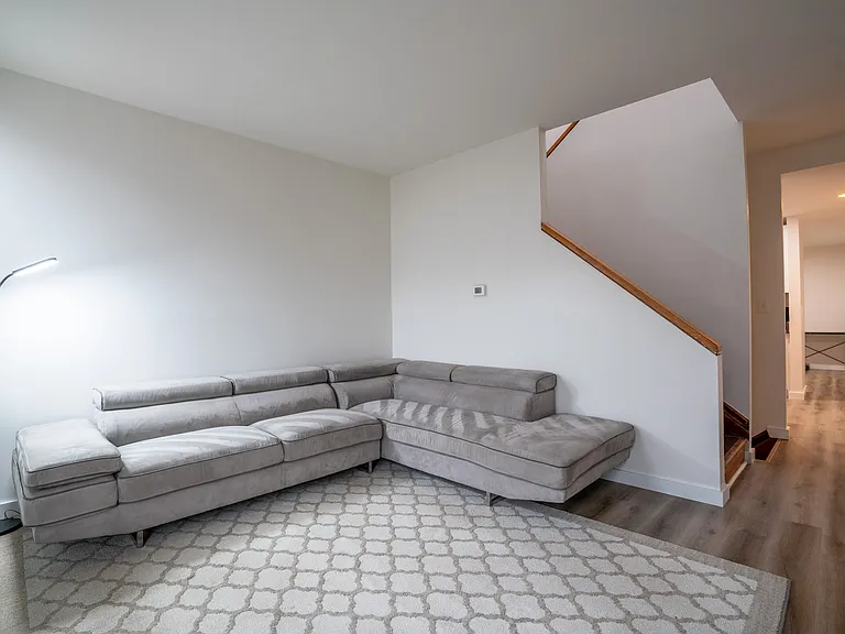 2237 Brookfield Ave — Photo 27