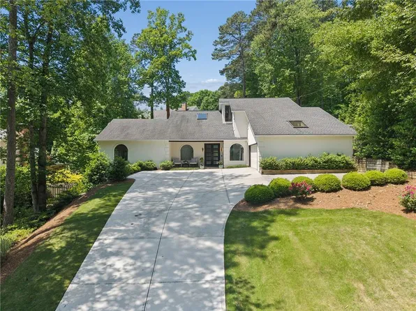 950 Ivy Falls Dr, Sandy Springs, GA 30328