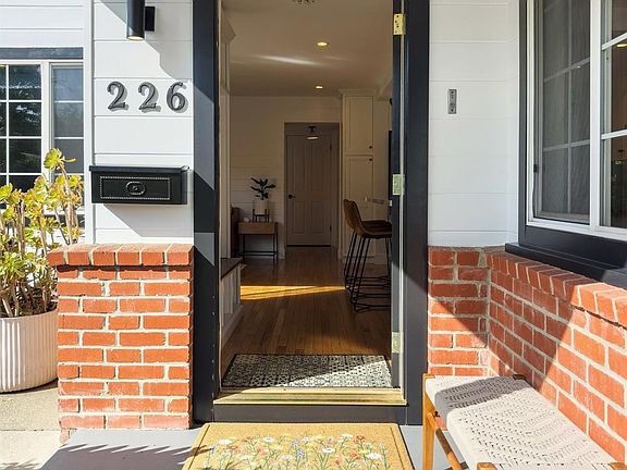 4th image of 226 Deepstone Drive