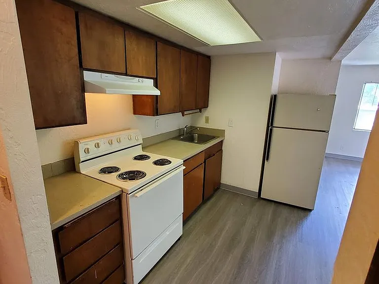 1240 Washington St #&-5 — Photo 5