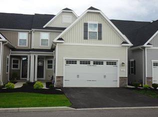 185 Sandstone Cir #185, Grand Island, NY 14072