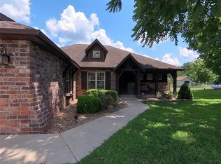 602 Oak Park Blvd, West Plains, MO 65775