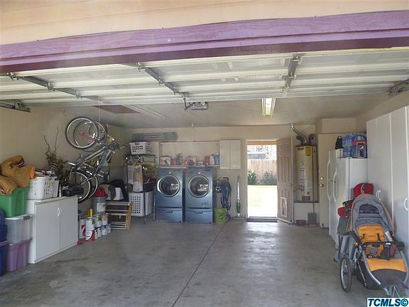 4th image of 2319 W Buena Vista Ave