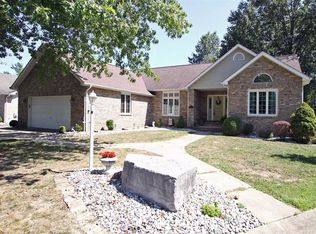 1012 Deerfield Cir, Alton, IL 62002